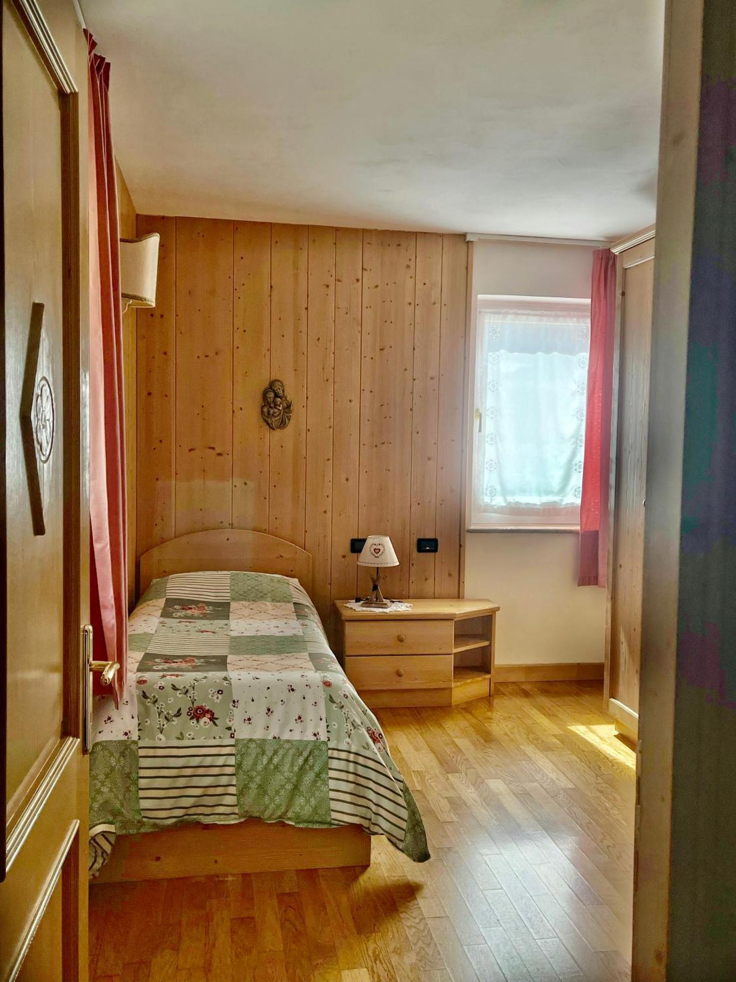 Villa Iris - La Prima Villa Vacanze Nell'Altopiano อาเซียโก ภายนอก รูปภาพ