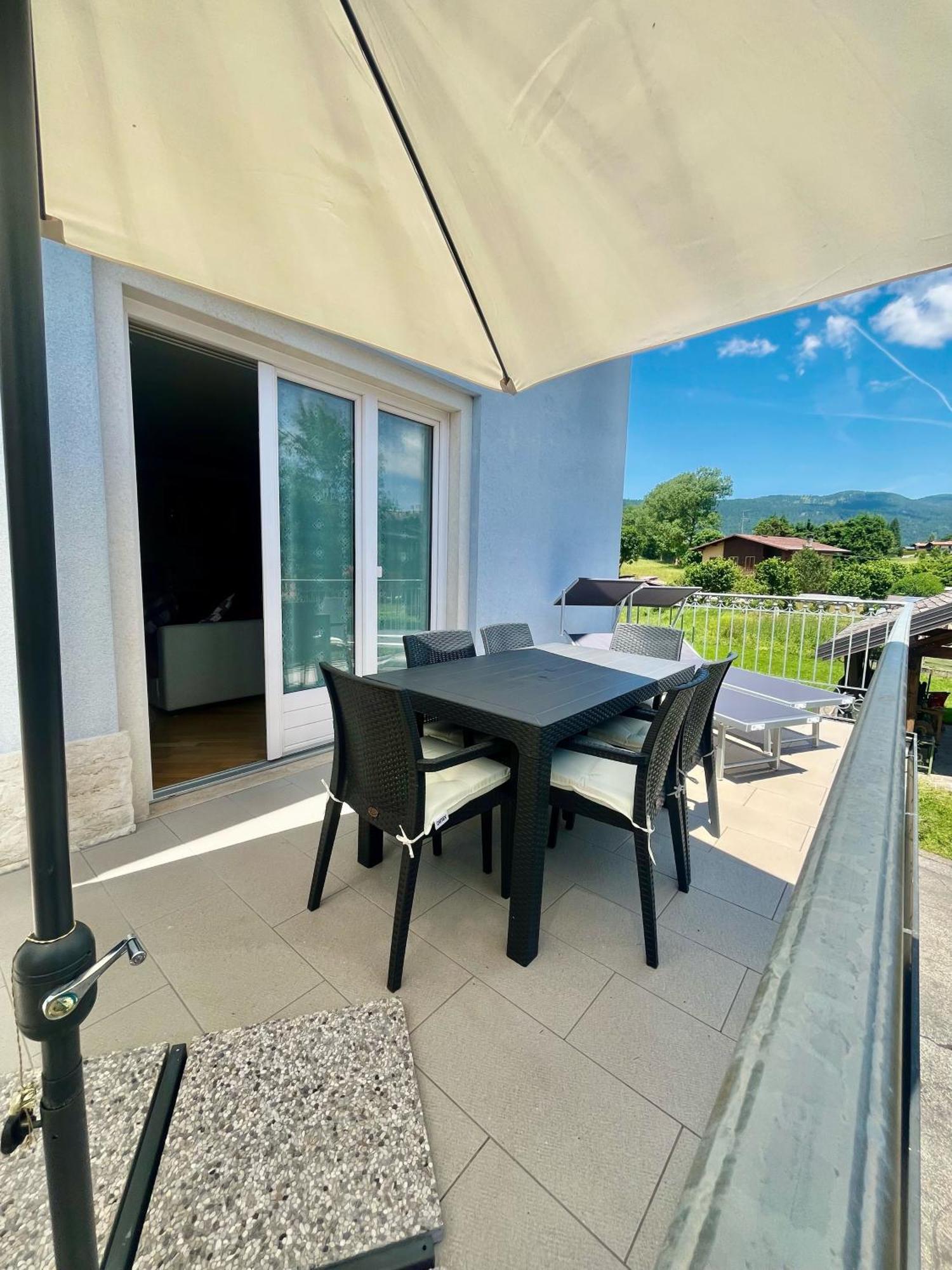Villa Iris - La Prima Villa Vacanze Nell'Altopiano อาเซียโก ภายนอก รูปภาพ